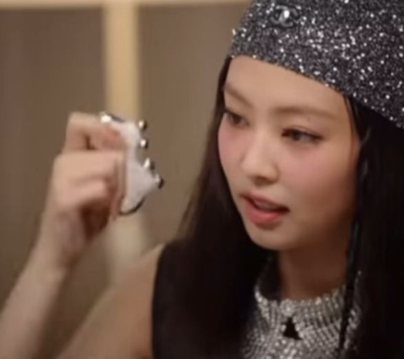 ReFa - CAXA M1 Face Lifting Tool (BLACKPINK JENNIE & JISOO&