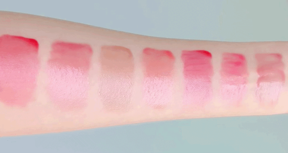 Love Fleur Peony Dew Glow Tint (4 g) — complete manufacturer application or product-information panel.