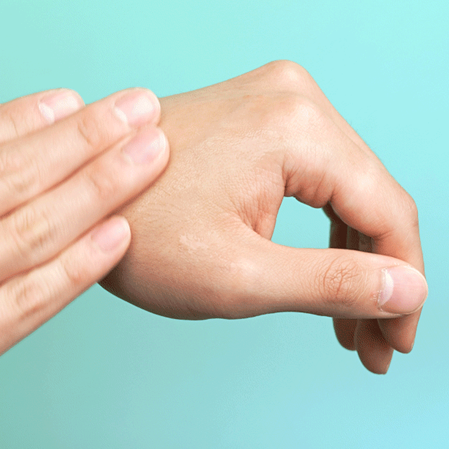 Torriden Balanceful For Men: original manufacturer gel application demonstration on a hand.