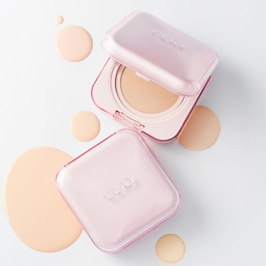 CLIO Kill Cover Mesh Glow Essential Cushion: glow-finish compact and texture.