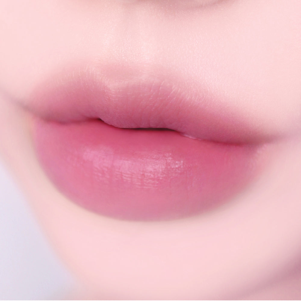 fwee Pink Obsession Stay-fit Lip Tint Semi Matte M02 Lilac Pink, genuine exact lip shade photograph.