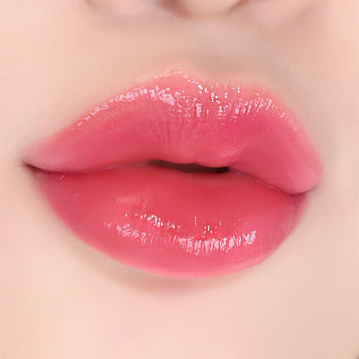 AMUSE Dew Tint 05 Strawberry original lip swatch.