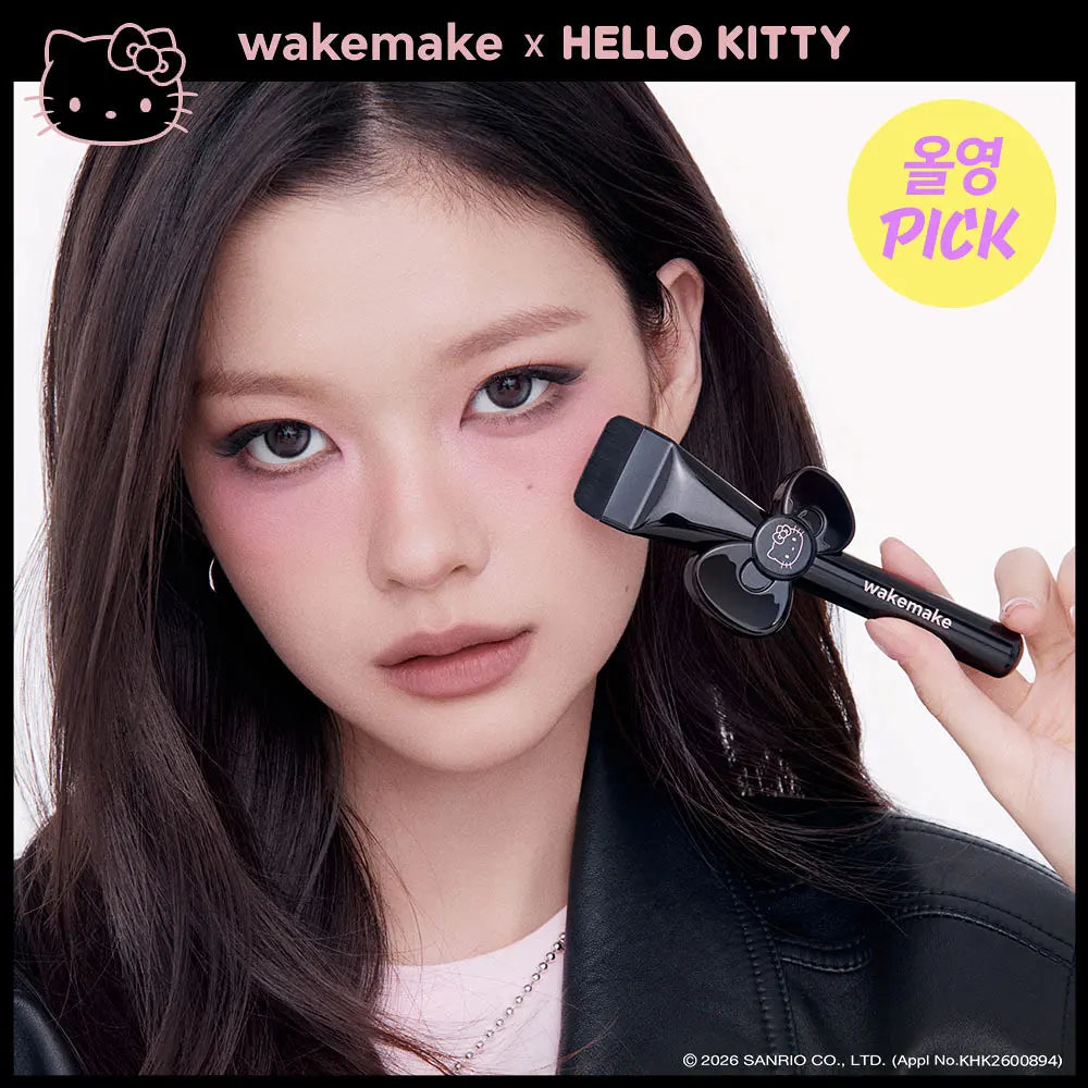 WAKEMAKE Spatula Wide Foundation Brush Hello Kitty Black Edition official product image