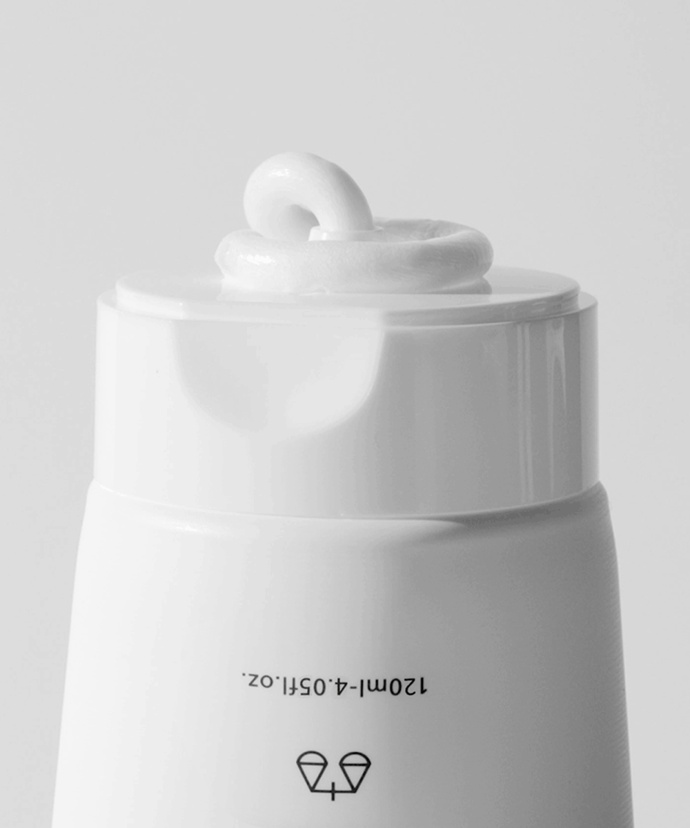 LAGOM x Pochacco Cellup Micro Foam Cleanser Duo (120 ml x 2) + Shopping Bag — complete manufacturer application or product-information panel.