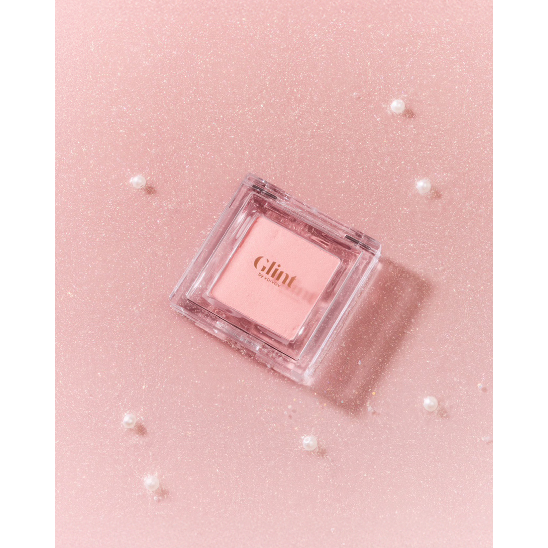 Glint Highlighter; whole original product presentation, selected shade may vary.