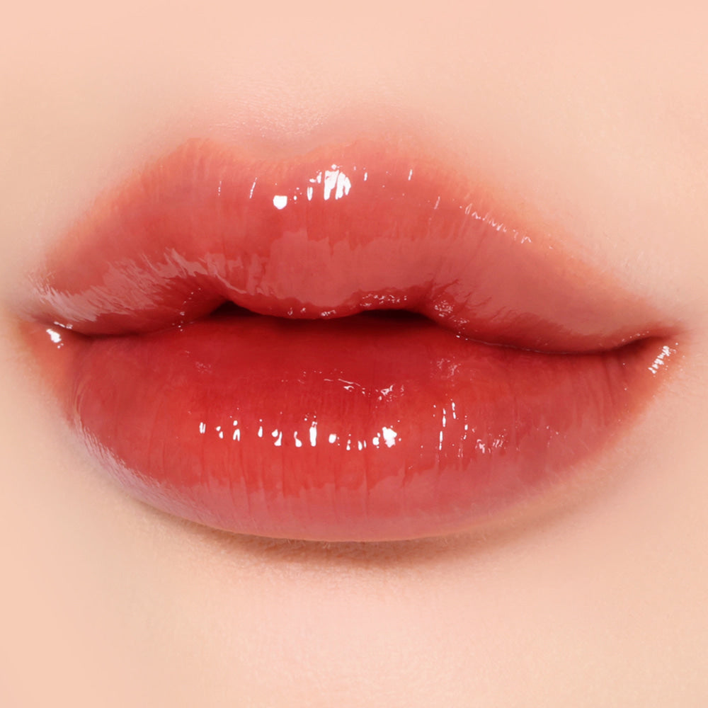 LikeBel Glow Up Lip Tint 3g in 09 Red Apple; original shade demonstration.