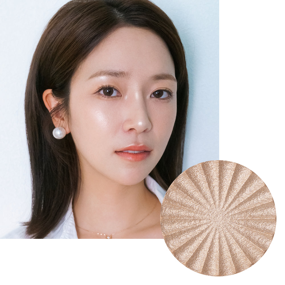 OFRA Mini Highlighter in Star Island; actual source shade finish and powder pan.