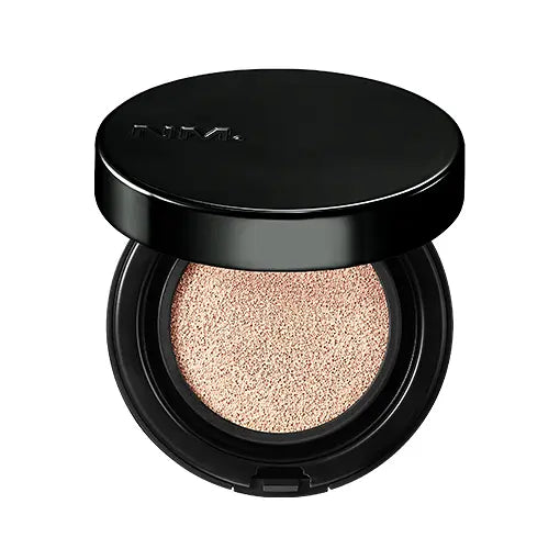 NAMING Zero Gravity Cover Up Cushion in 22N; genuine selected shade compact.