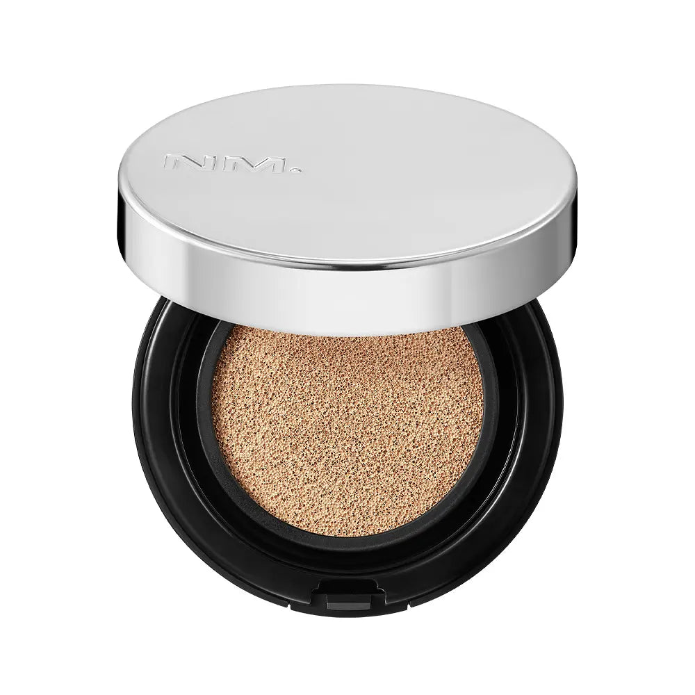 NAMING Layered Fit Cushion in 21Y; genuine selected shade compact.