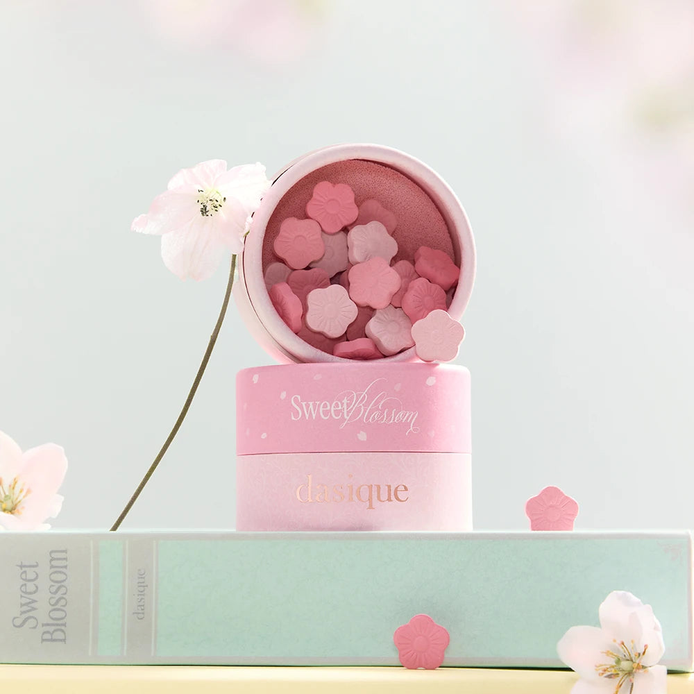 01 Sweet Blossom manufacturer jar and flower-shaped powder photo