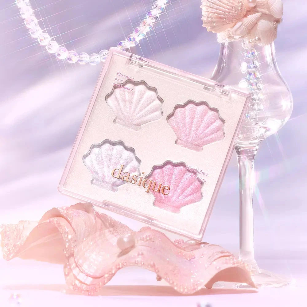 Shine Glowy Highlighter Palette01 Twinkle Mermaid with four shell-shaped colors