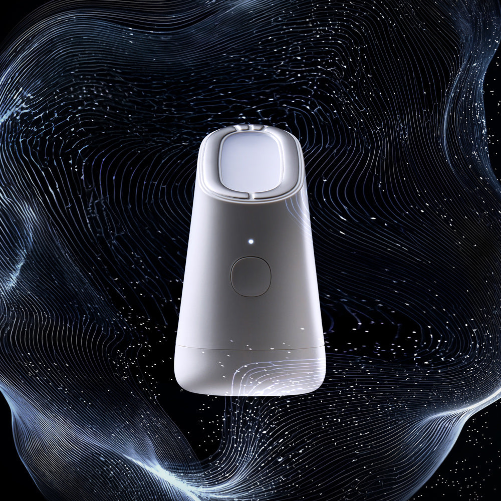 makeON Skin Light Therapy 3S: complete white device with front button and treatment head.