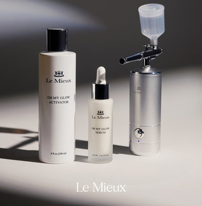 Le Mieux OMG Set with the silver Infuser, Oh My Glow Activator 240 ml and Oh My Glow Serum 30 ml.