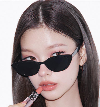 WAKEMAKE - Healthy Glow Balm Stick (Hello Kitty Black Edition)